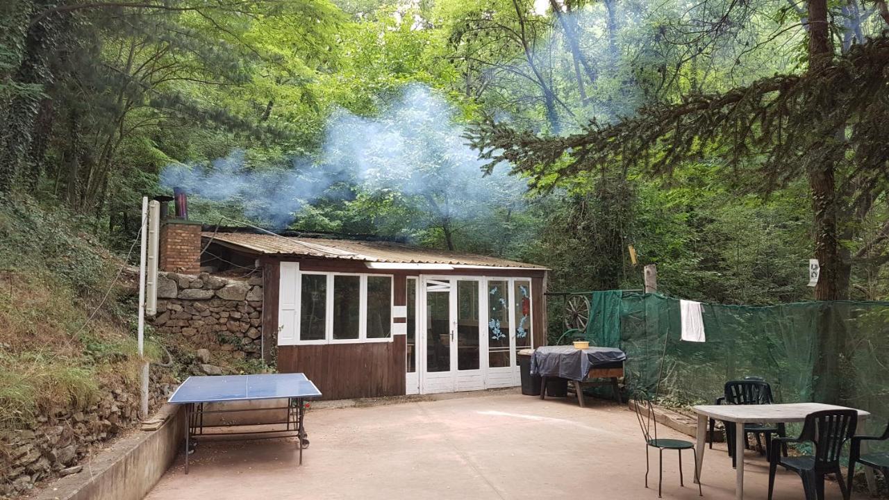 Camping Le P'Tit Bonheur Escaro Exterior foto